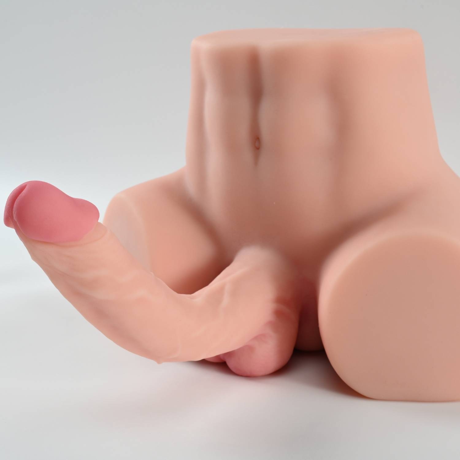Zaya - Anal Vajina Girişli 19 CM Yapay Penisli Isıtmalı Titreşimli Realistik Kalça Mastürbatör Trans Manken 5.3 KG